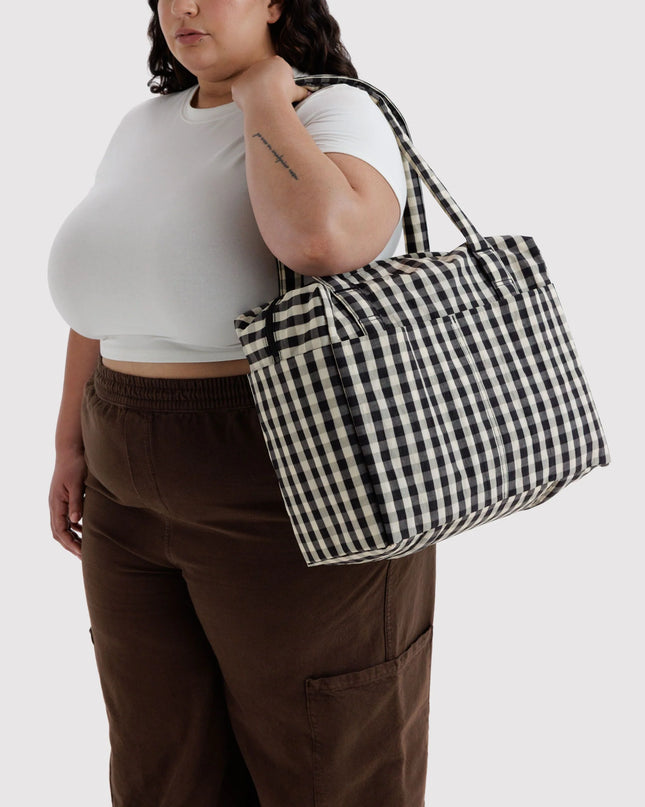 BAGGU SMALL CLOUD CARRY-ON - BLACK AND CREAM GINGHAM