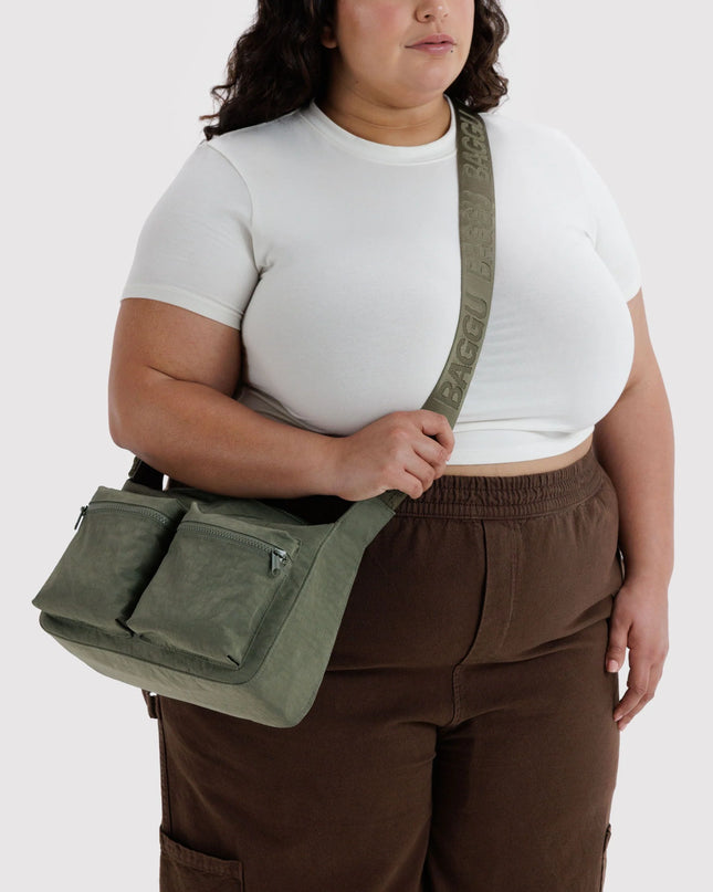 BAGGU MEDIUM CARGO CROSSBODY - CAPER