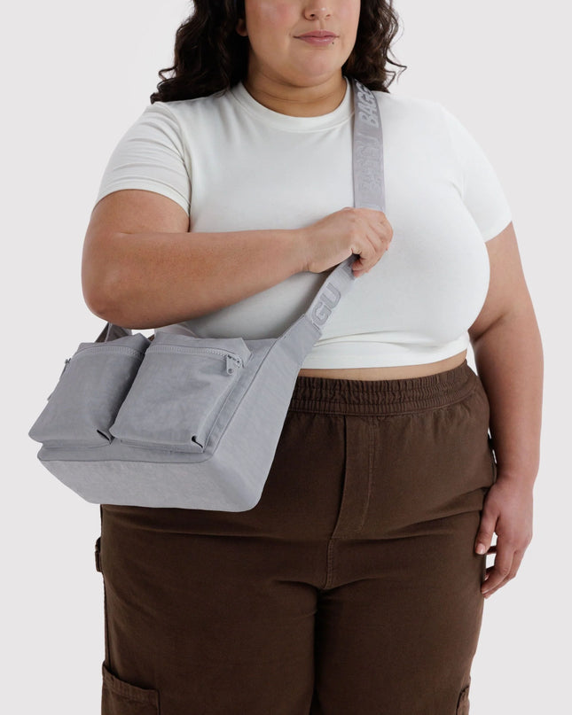 BAGGU MEDIUM CARGO CROSSBODY - FOG