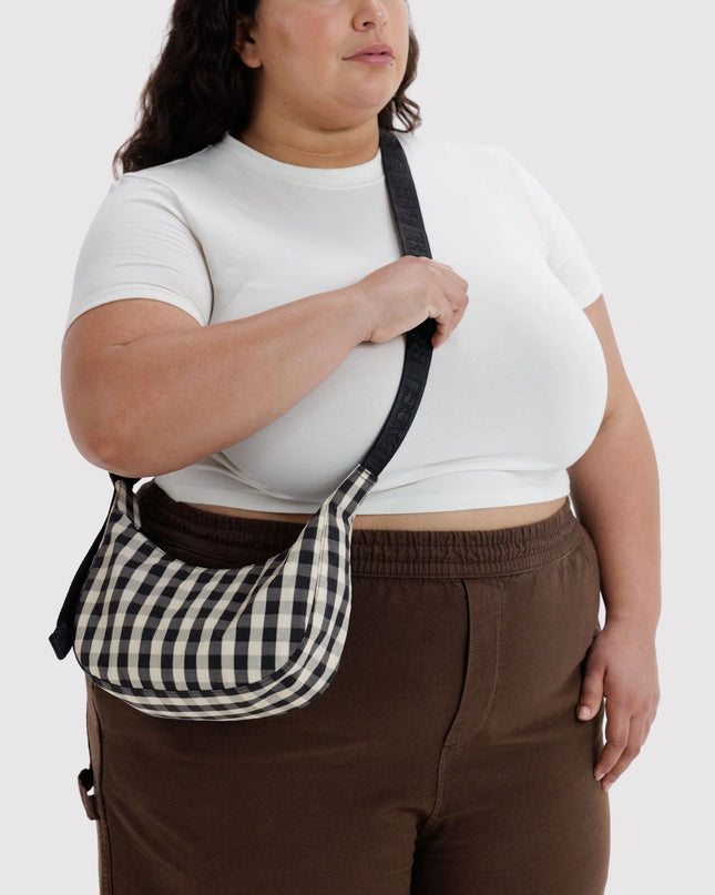 BAGGU SMALL NYLON CRESCENT BAG - BLACK AND CREAM GINGHAM