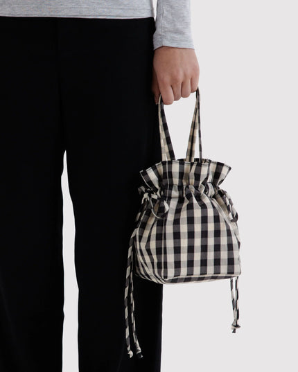 BAGGU NYLON DRAWSTRING BAG - BLACK AND CREAM GINGHAM