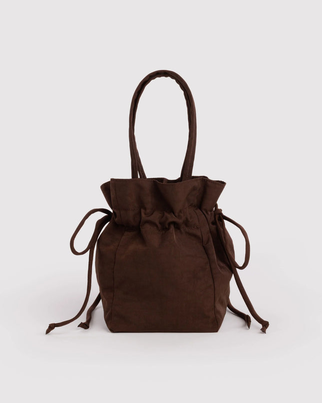 BAGGU NYLON DRAWSTRING BAG - COFFEE