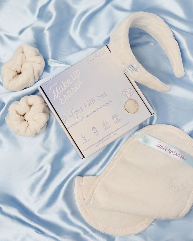 The Original MakeUp Eraser Wifey 4pc Gift Set