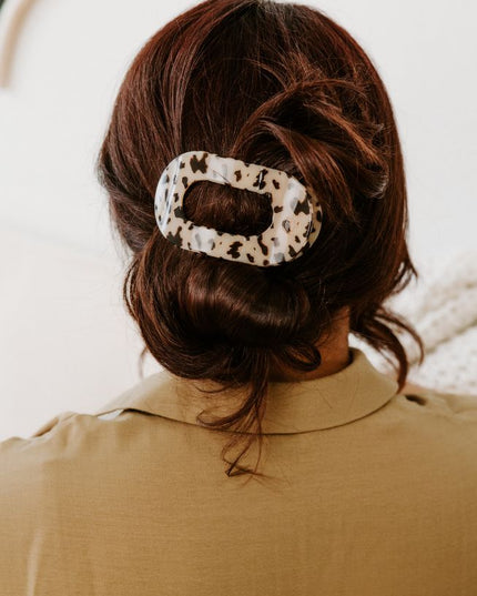 Blonde Tortoise Flat Round Clip