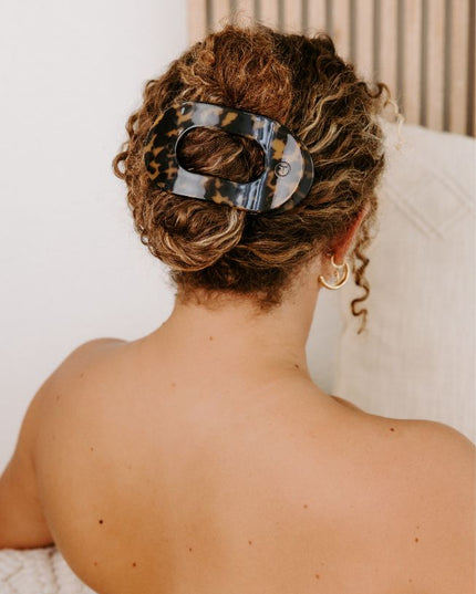 Tortoise Flat Round Clip