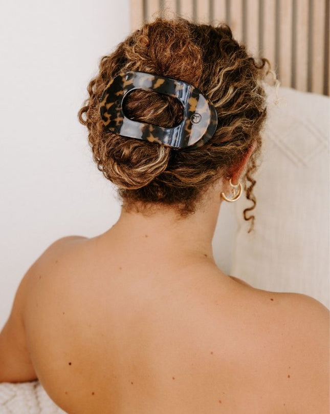 Tortoise Flat Round Clip