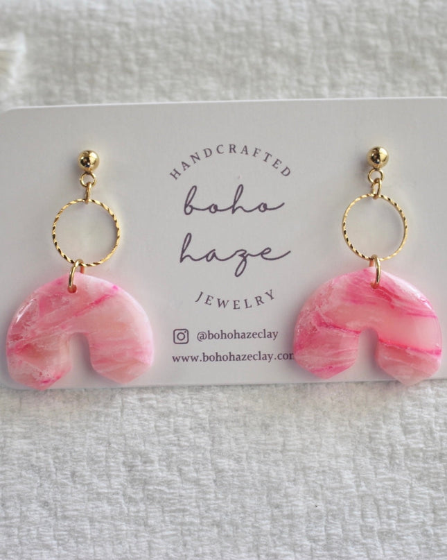 strawberries & cream mini arch